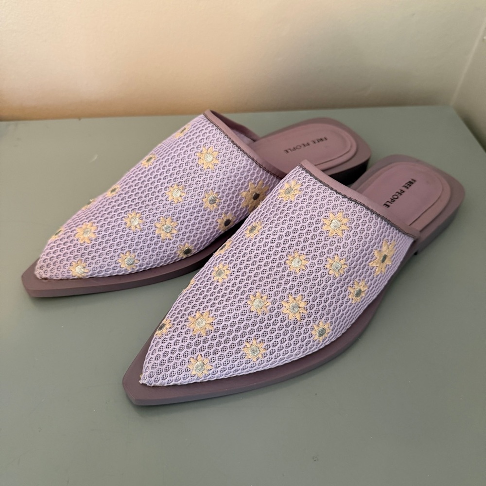 Free People Becky Daisy Mules in Lavender Purple NEW 9.5